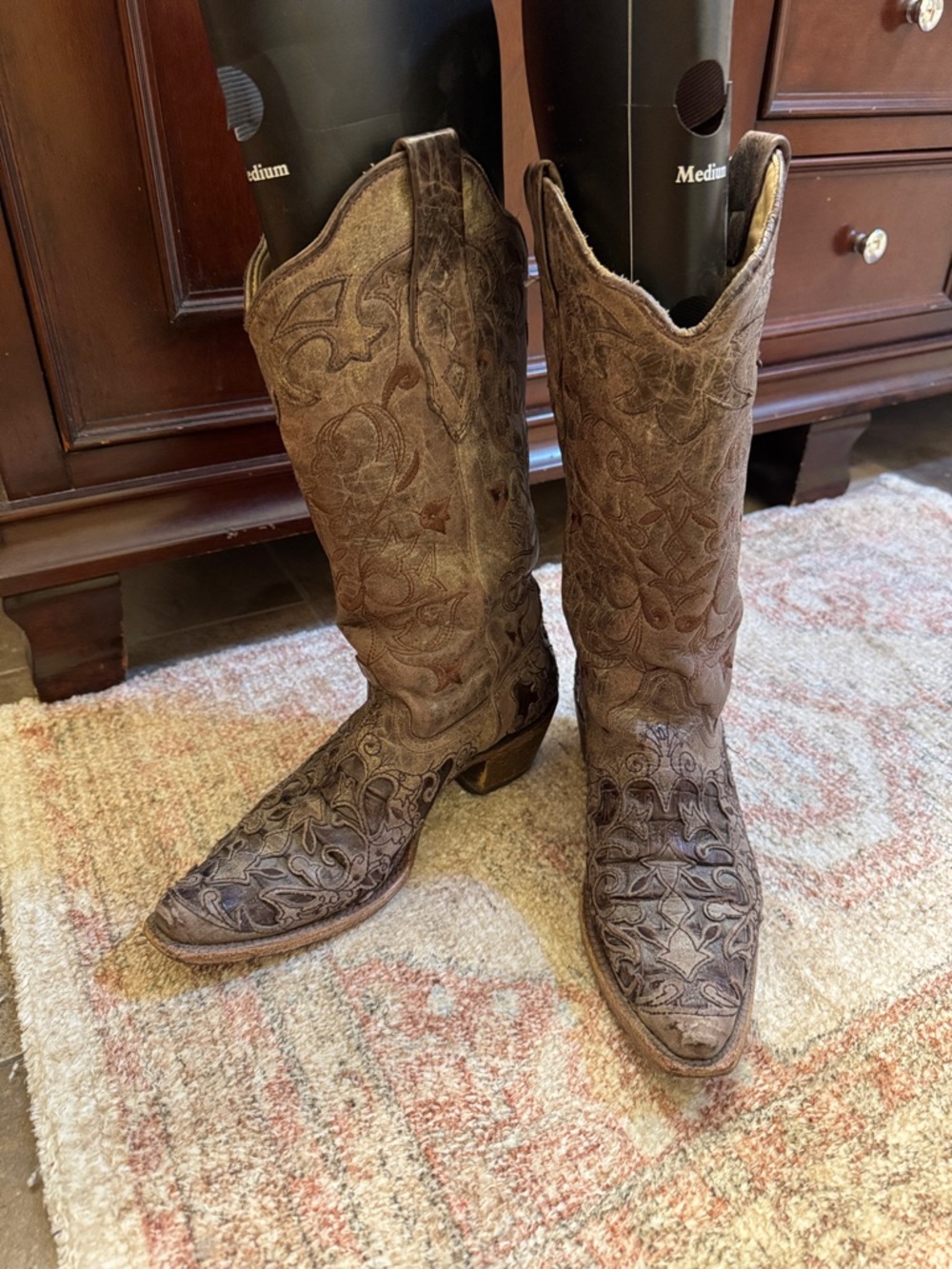 Embroidered Brown Leather Heeled Cowboy Boots
